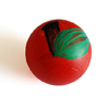 pomme peinte sur balle de ping pong